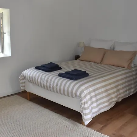 Charmante Maison Avec Jardin Et Air Conditionne Au Coeur D'un Village Historique ! بيت للعطل